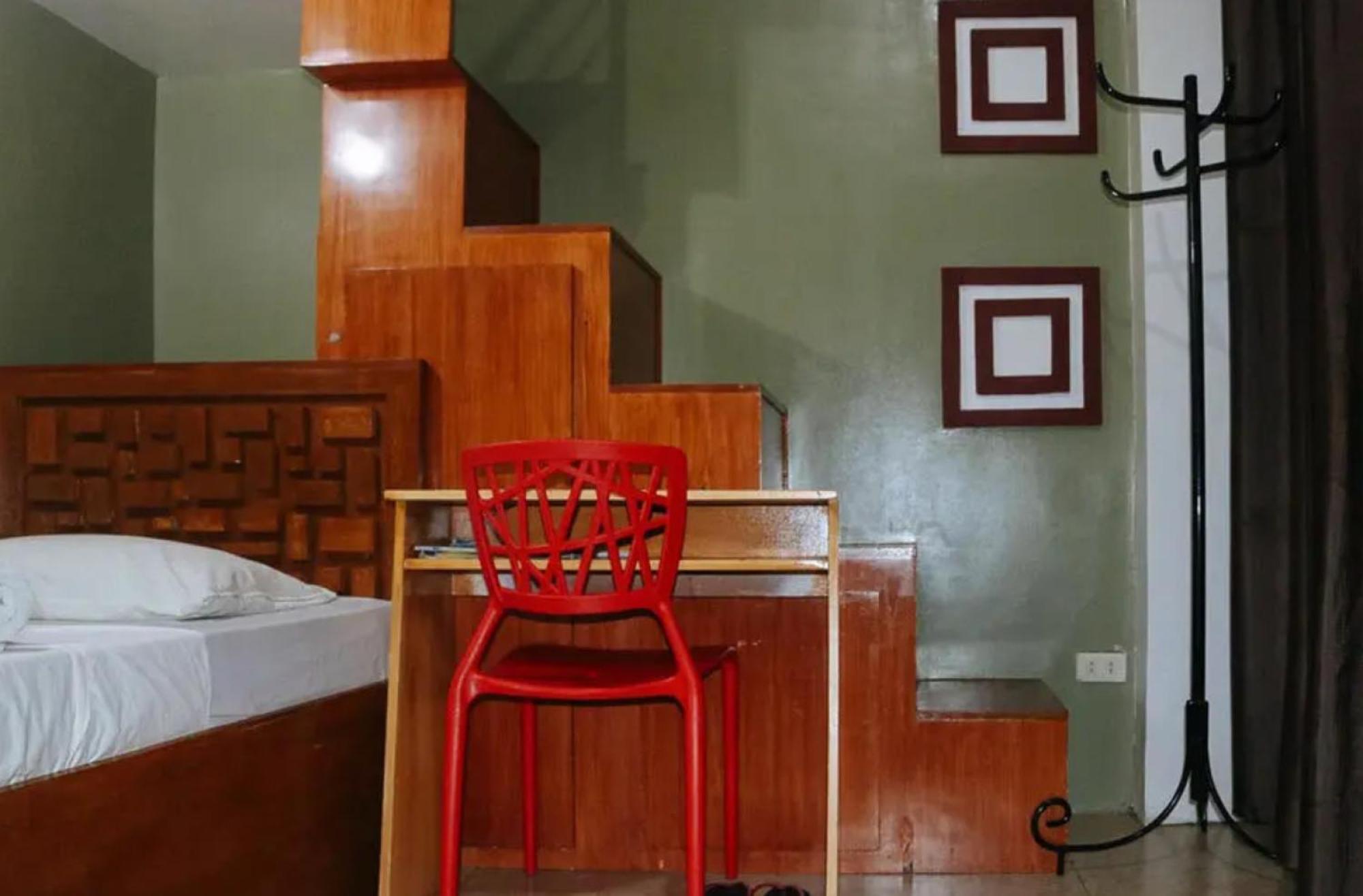 Reddoorz Near Colgante Bridge Naga City Exterior foto